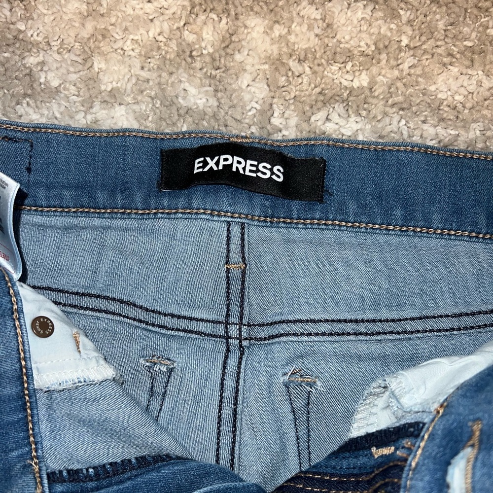 Express Mid Rise Legging - Picture 3 of 4